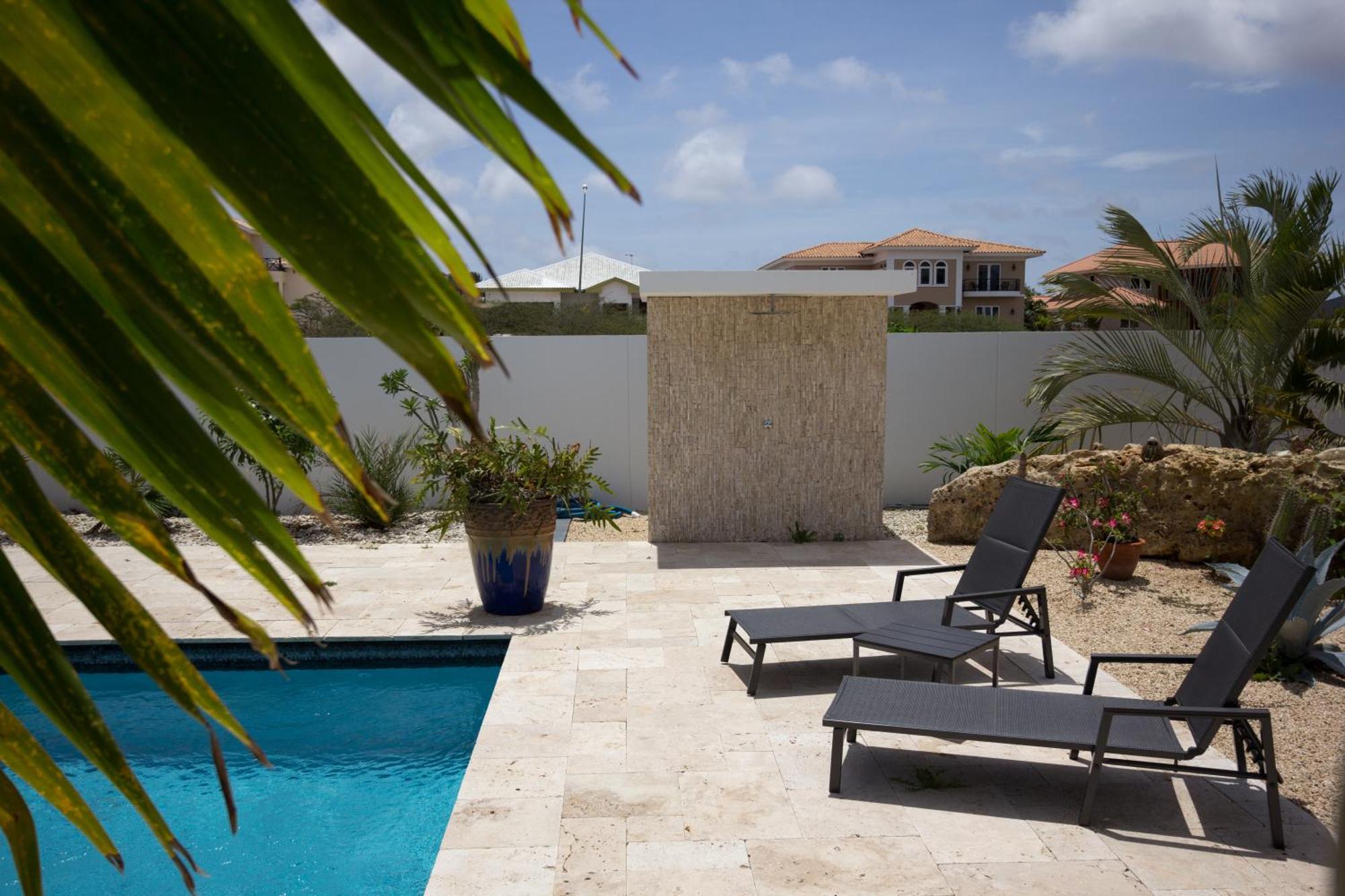 Goudhaen Luxury Private Apartments Jan Thiel Beach 외부 사진