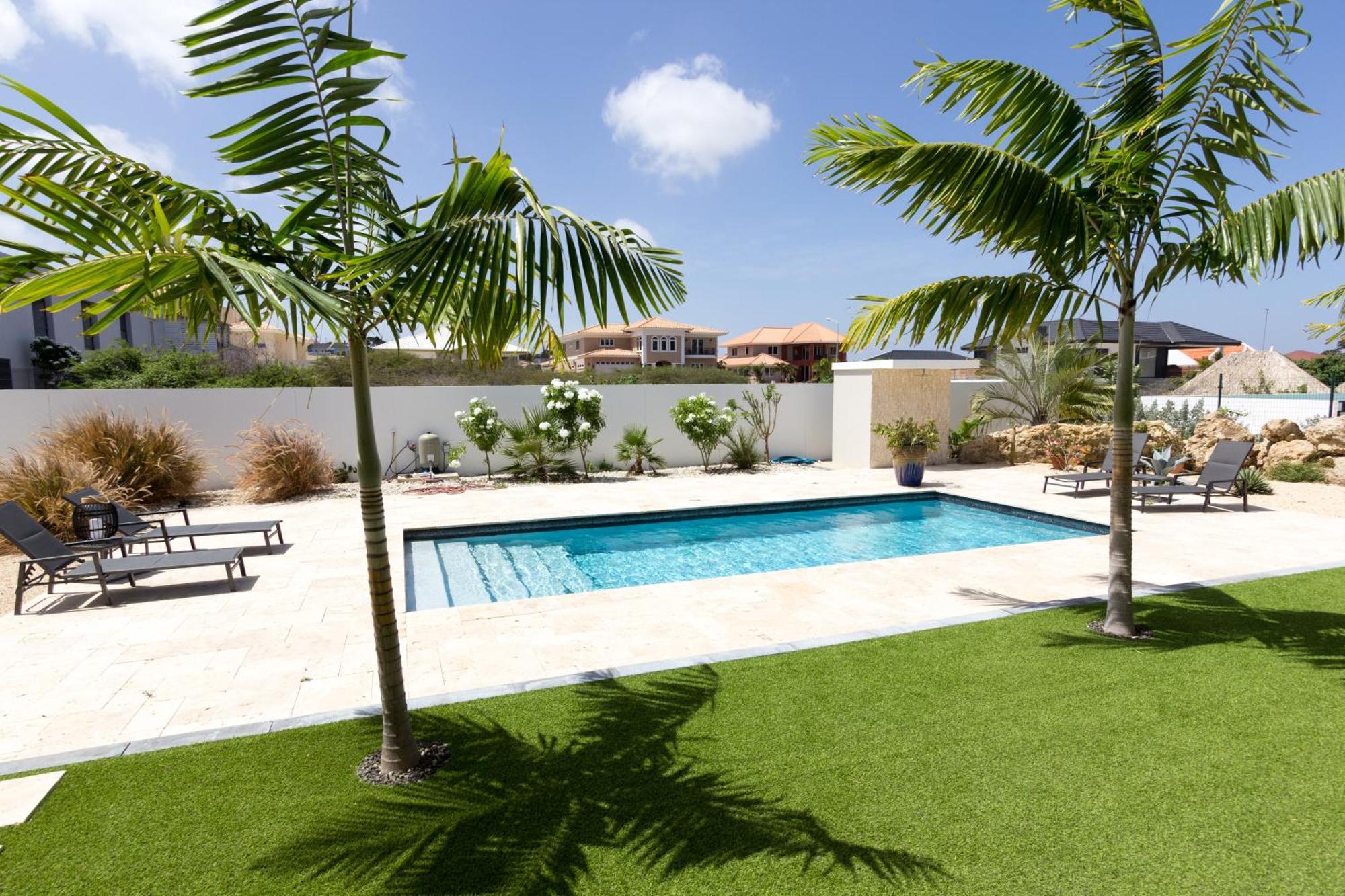 Goudhaen Luxury Private Apartments Jan Thiel Beach 외부 사진