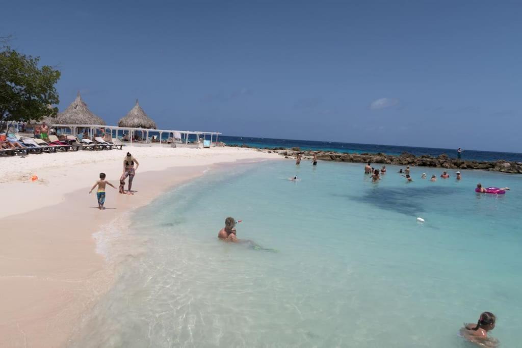 Goudhaen Luxury Private Apartments Jan Thiel Beach 외부 사진
