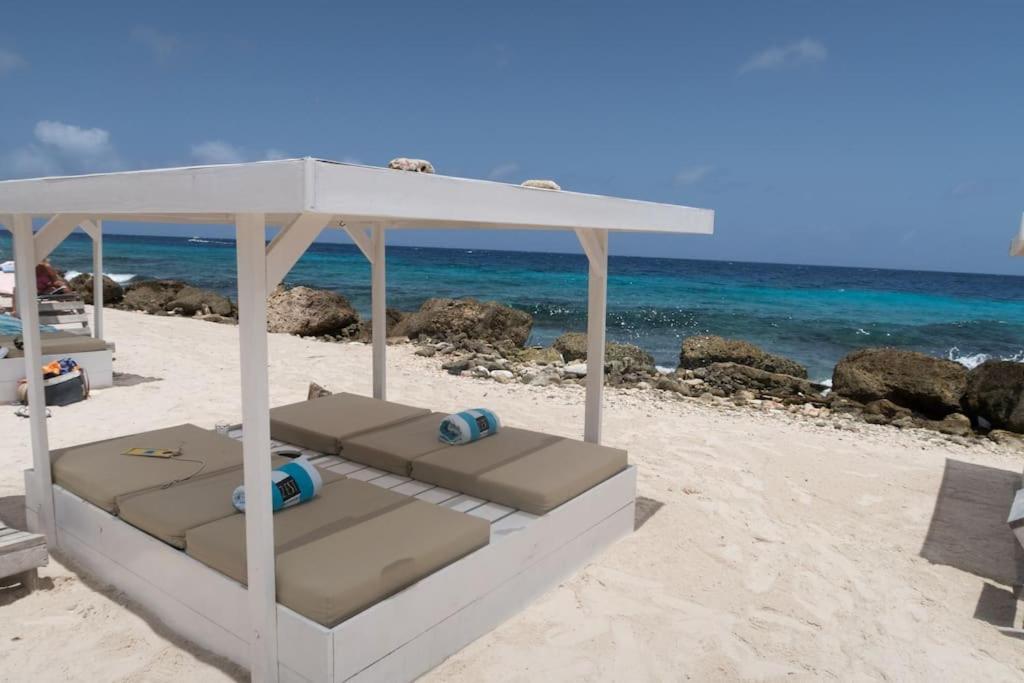 Goudhaen Luxury Private Apartments Jan Thiel Beach 외부 사진