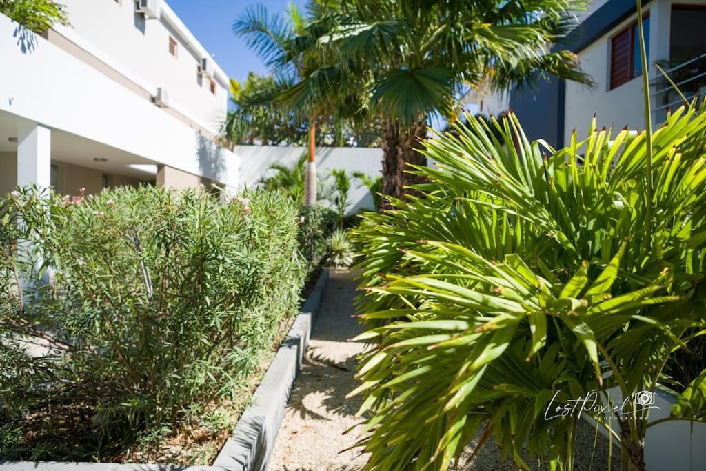 Goudhaen Luxury Private Apartments Jan Thiel Beach 외부 사진