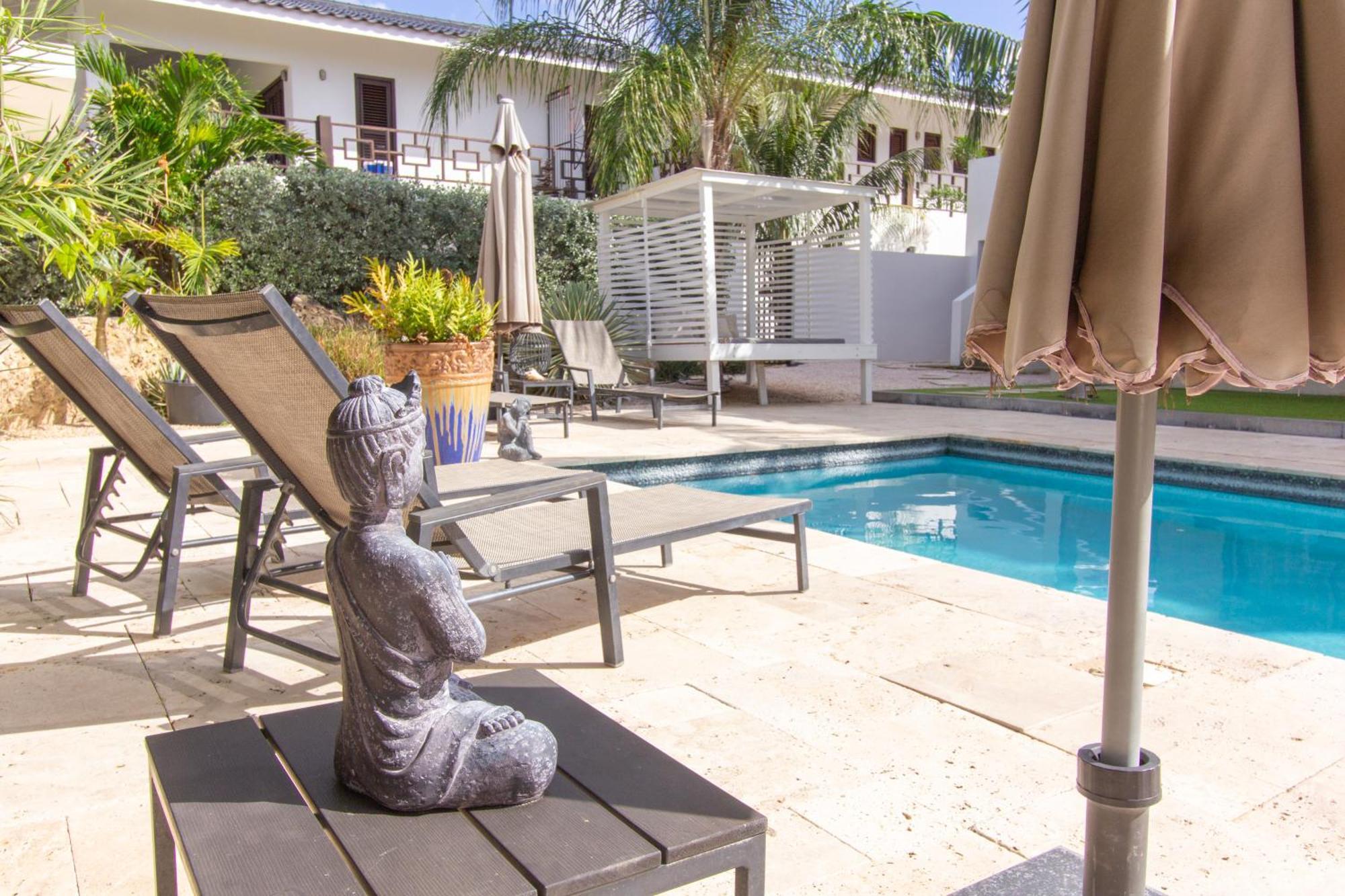 Goudhaen Luxury Private Apartments Jan Thiel Beach 외부 사진